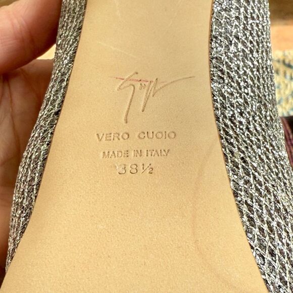 Giuseppe Zanotti platform heels gorgeous and a statement piece. - Picture 11 of 12